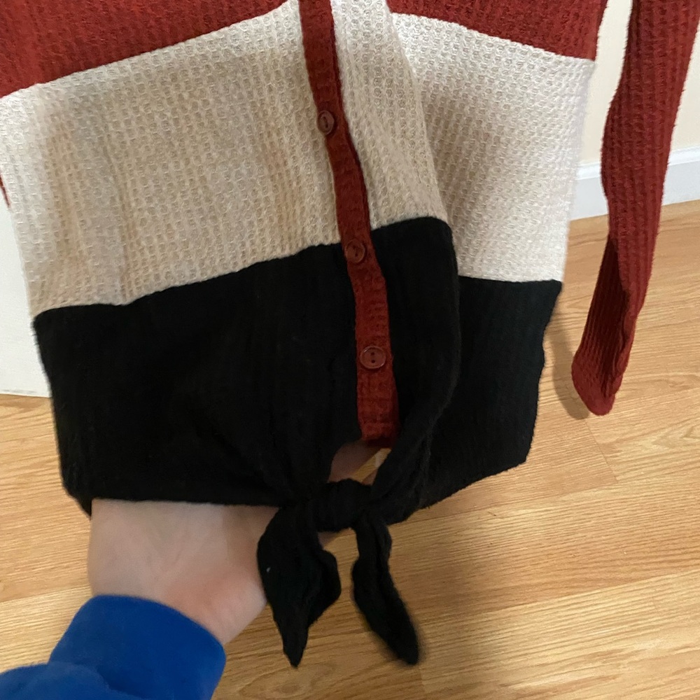 Sweater - Picture 2 of 4